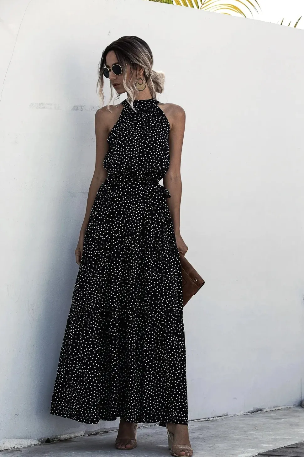 Robe longue sans manches à col halter