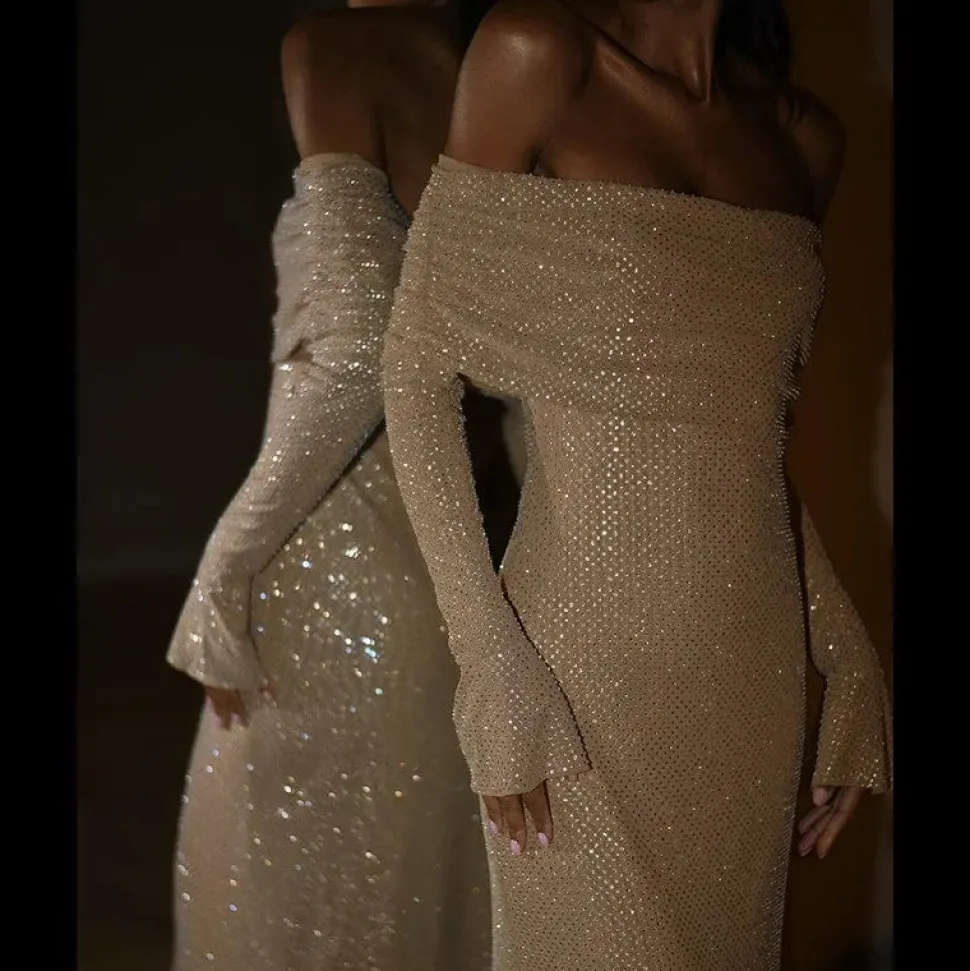 Robe longue sequin épaules dénudées
