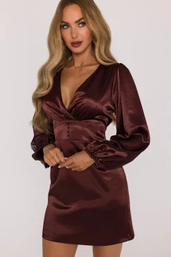 Robe marron satinée manches longues