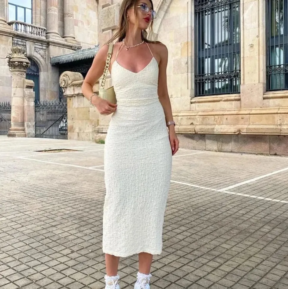 Robe midi blanche pour été dos nu moulante