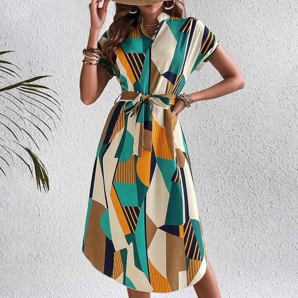 Robe midi colorée à manches courtes
