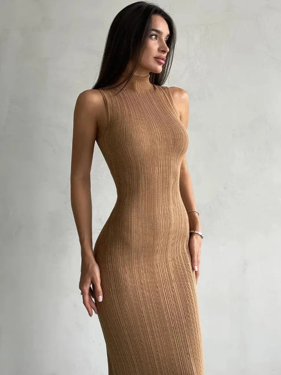 Robe midi moulante chic