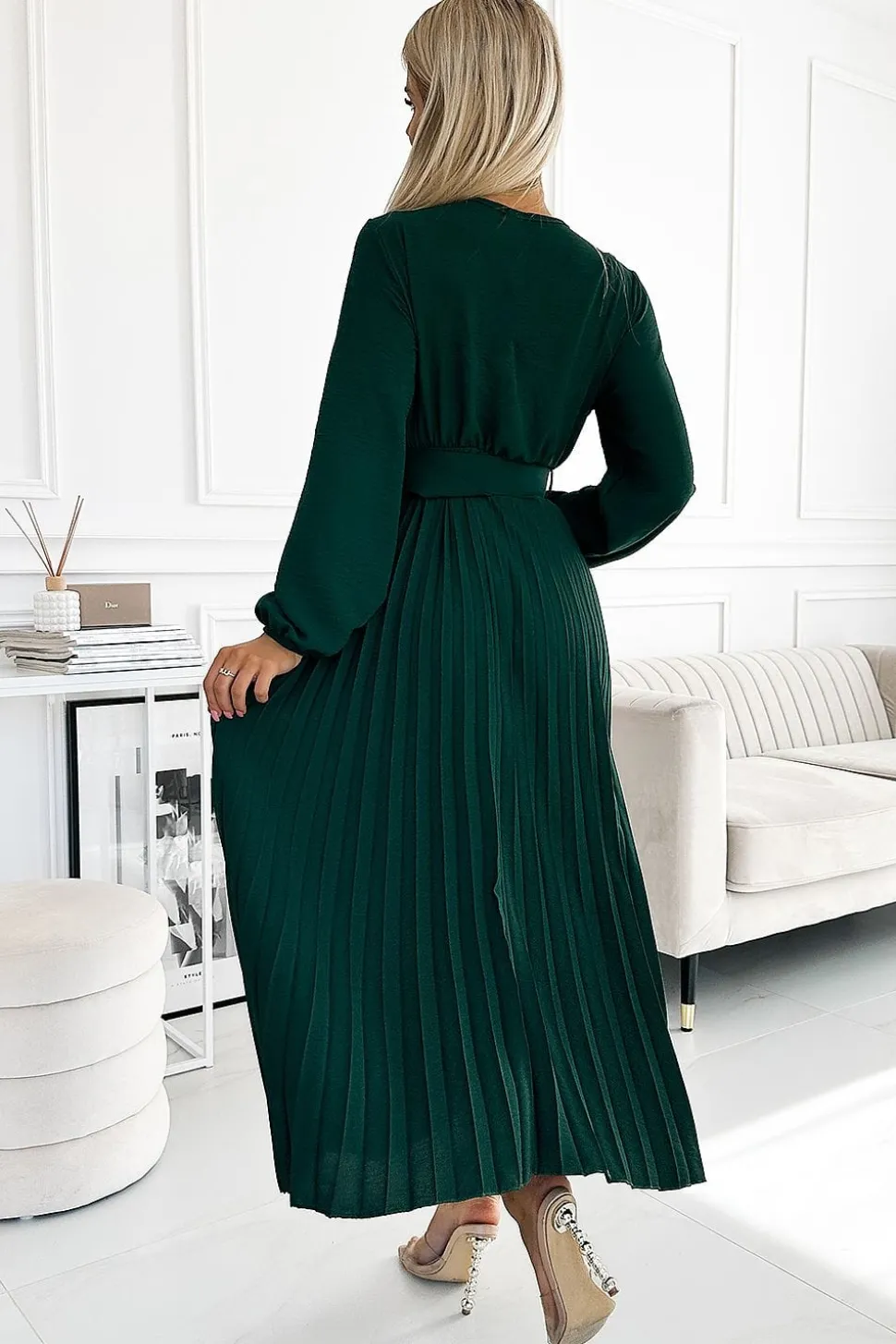 Robe midi plissée verte manches longues et large ceinture