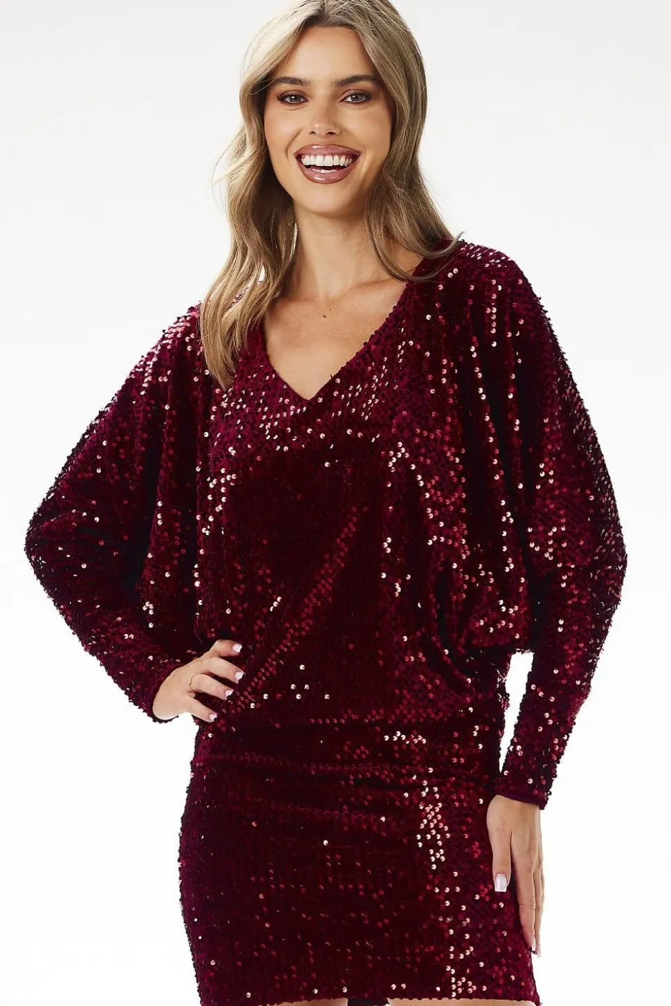 Robe mini à paillettes manches longues