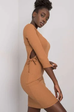 Robe moulante casual manches trois-quarts