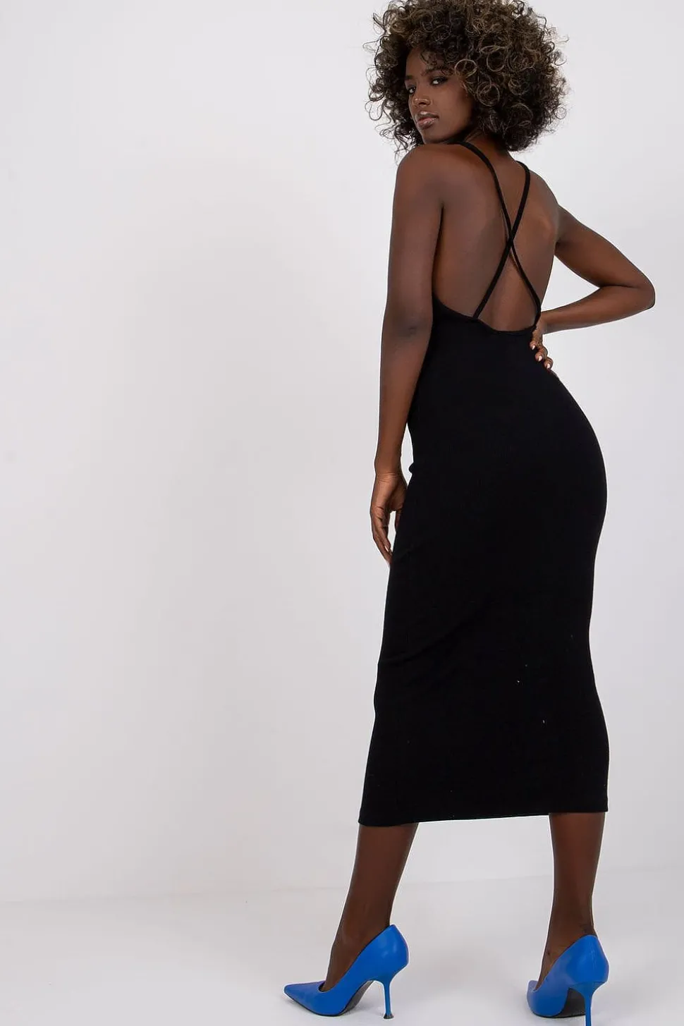 Robe moulante midi dos nu soirée chic