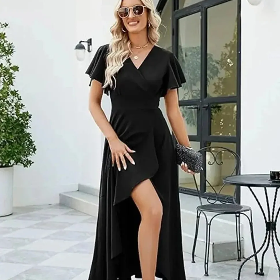 Robe noire asymétrique manches courtes