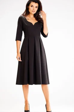 Robe noire chic mi longue