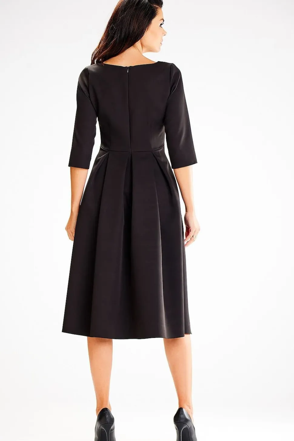 Robe noire chic mi longue