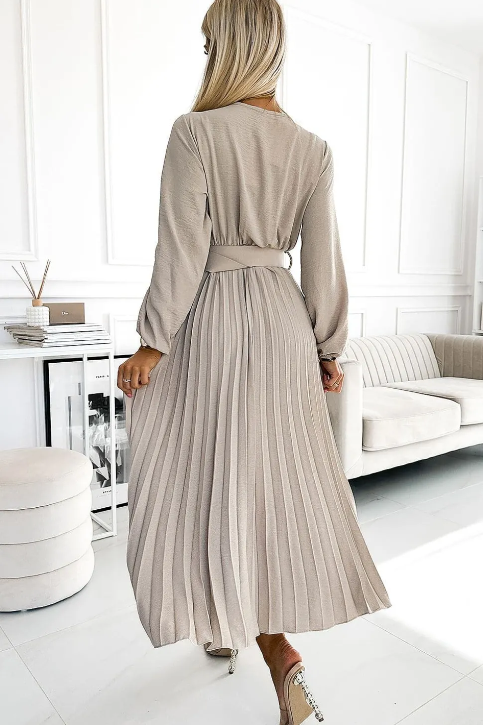 Robe plissée beige
