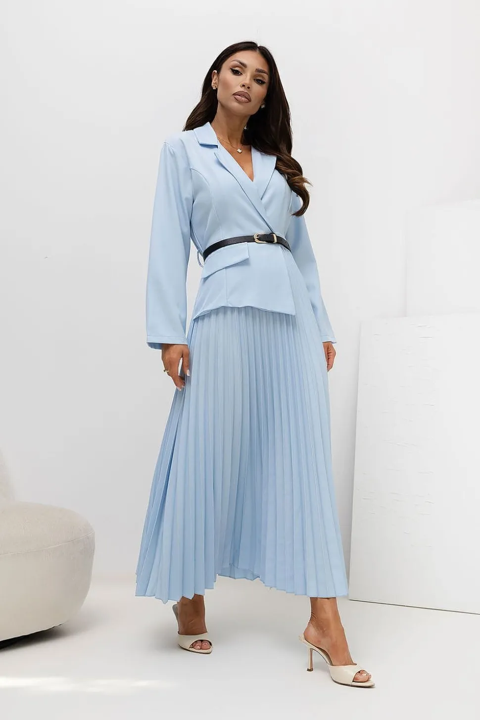 Robe plissée bleue longue haut blazer