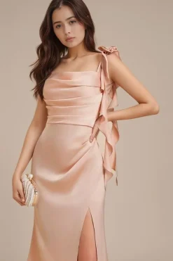 Robe pour invitée au mariage midi couleur champagne