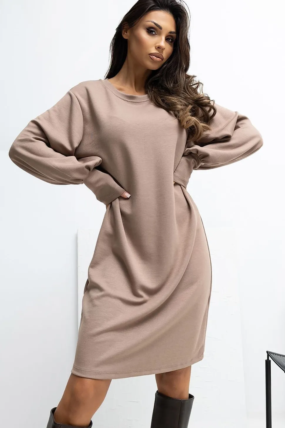 Robe pull beige manches longues