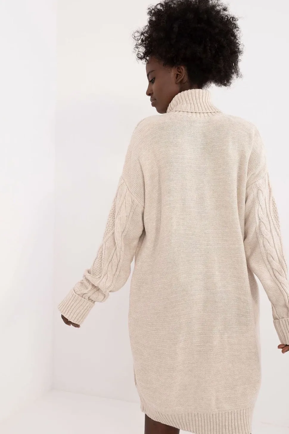 Robe pull col roulé manche longue