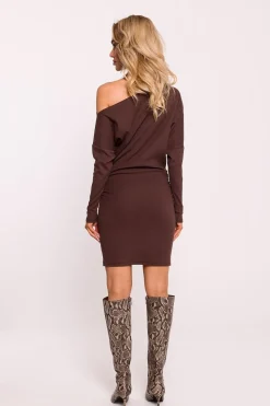 Robe pull courte manches longues épaule dénudée