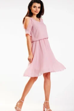 Robe rose poudré épaules dénudées