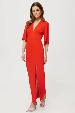 Robe rouge longue taille empire