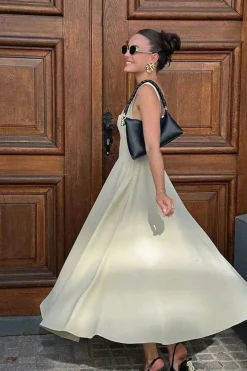 Robe été chic col carré sans manches trapèze