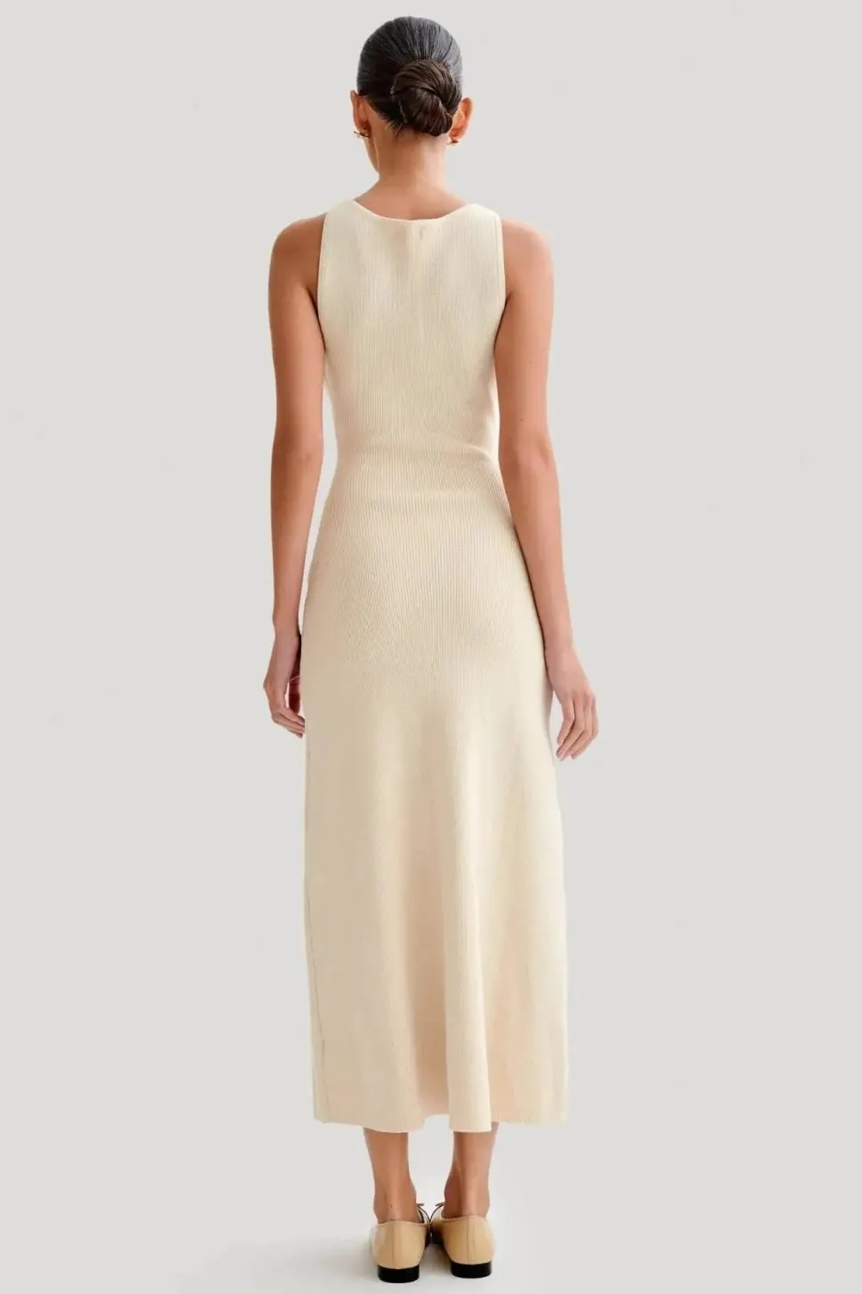 Robe été chic longue moulante boutonnée