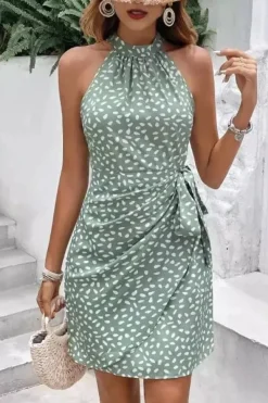 Robe été courte drappée sans manches