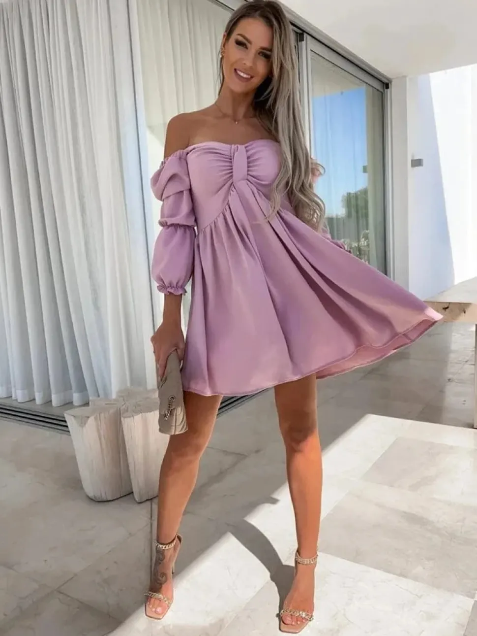 Robe été courte fluide épaules dénudées