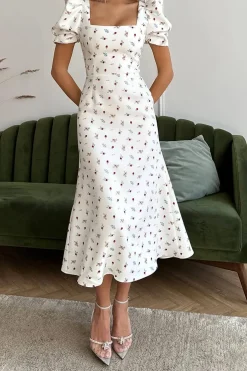 Robe été fleurie midi col carré