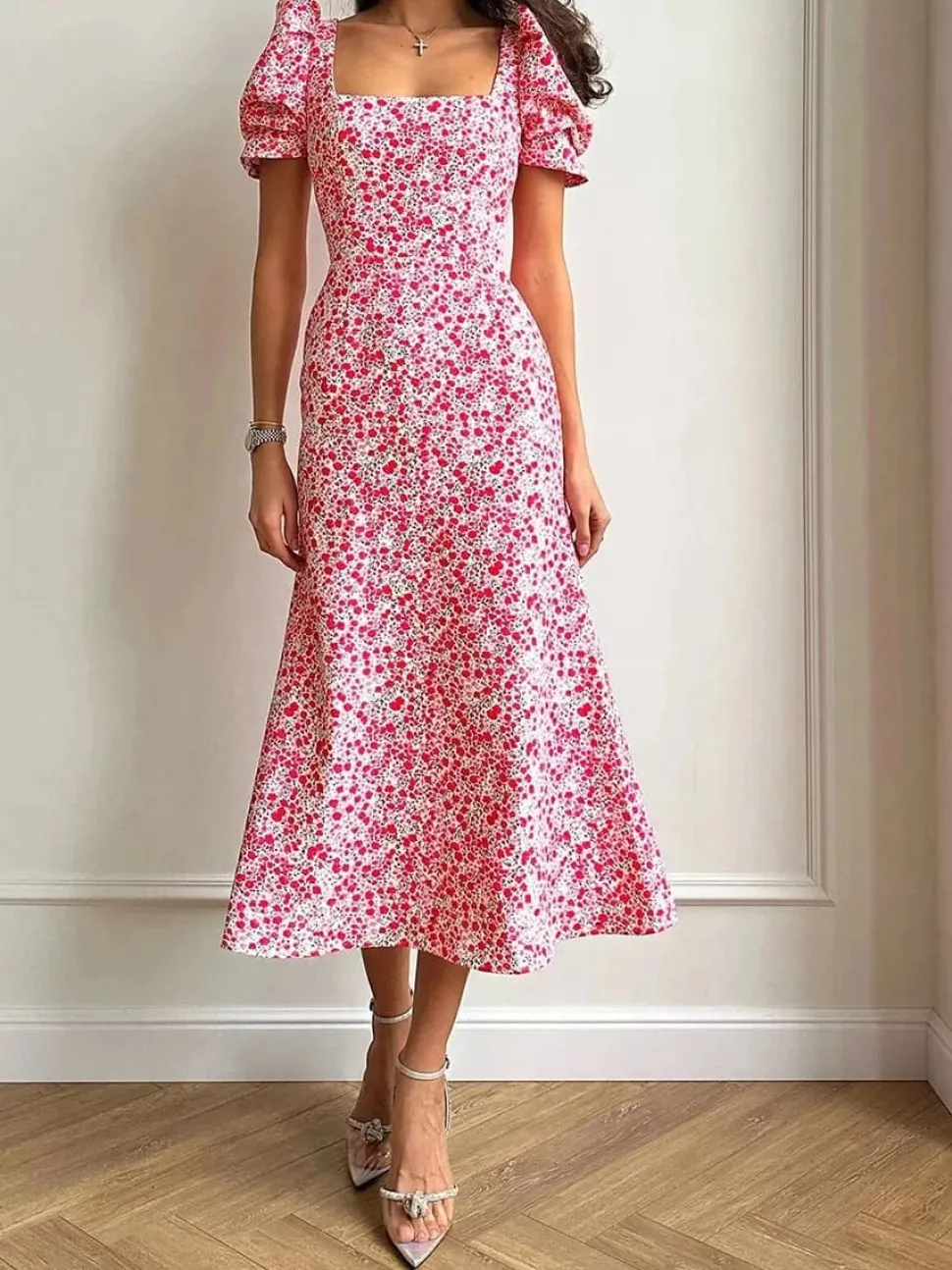 Robe été fleurie midi manches bouffantes