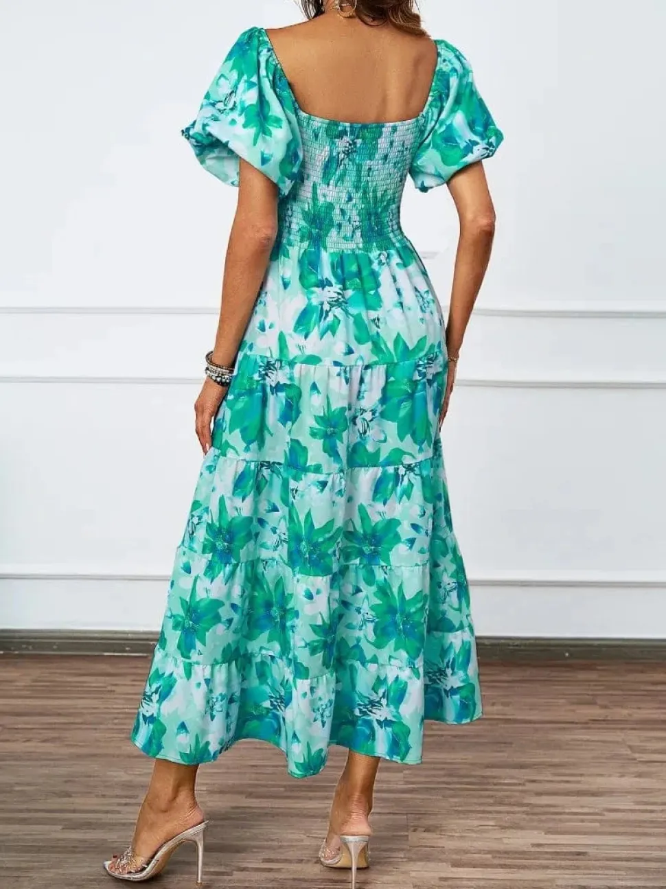 Robe été florale épaules dénudées midi