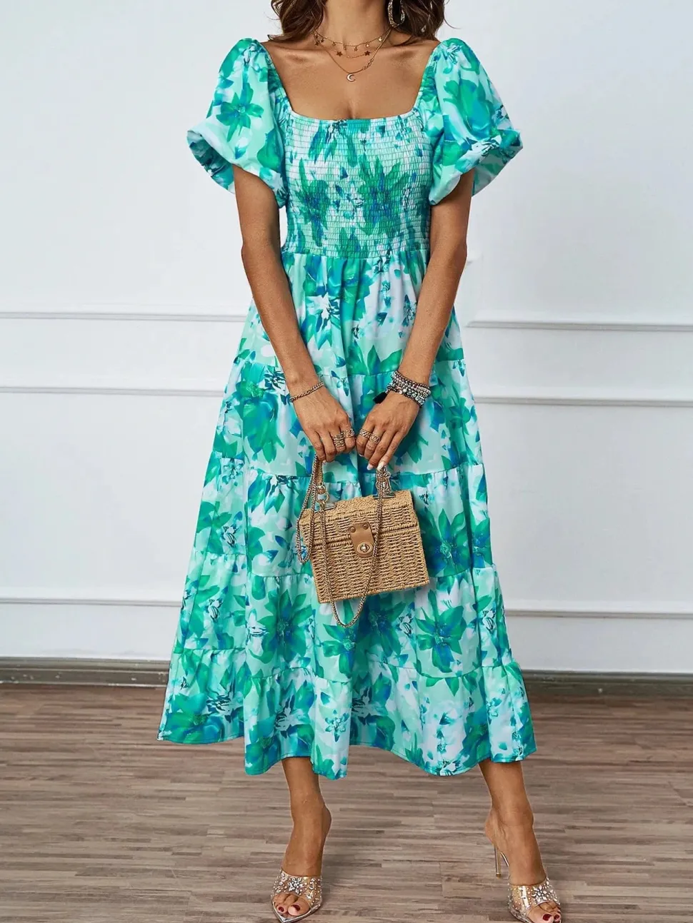 Robe été florale épaules dénudées midi