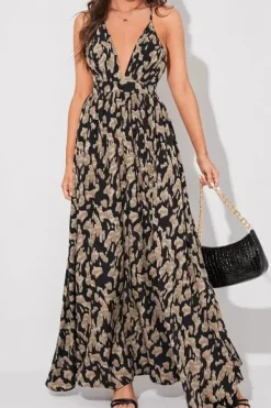 Robe été fluide longue à bretelles fines et décolleté profond