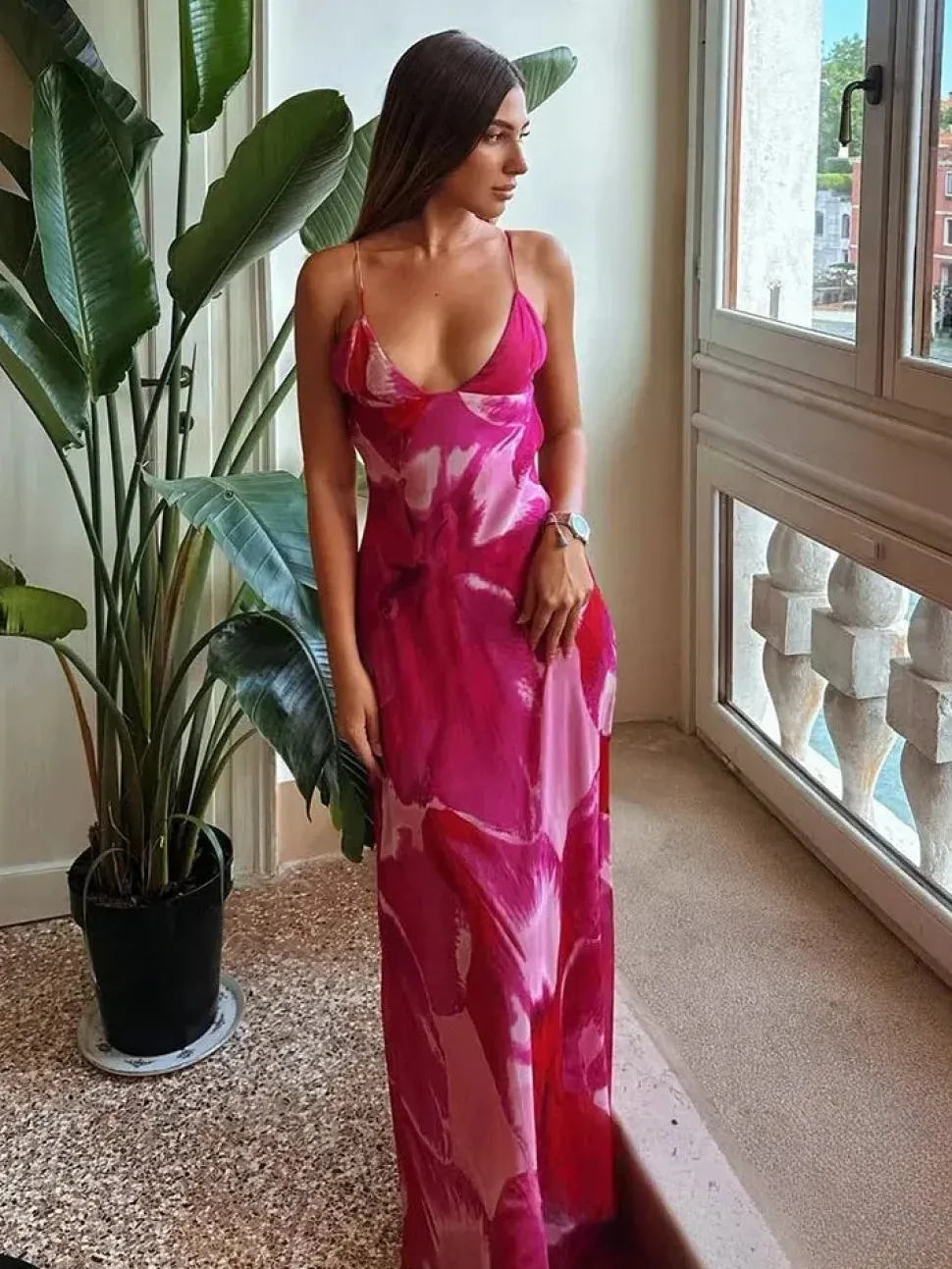 Robe été longue à imprimé floral rose dos nu