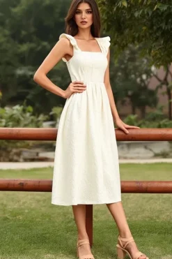 Robe été midi blanche élégante