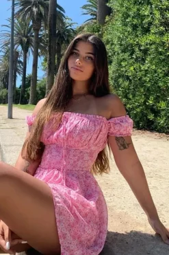 Robe été sexy rose motif fleuris