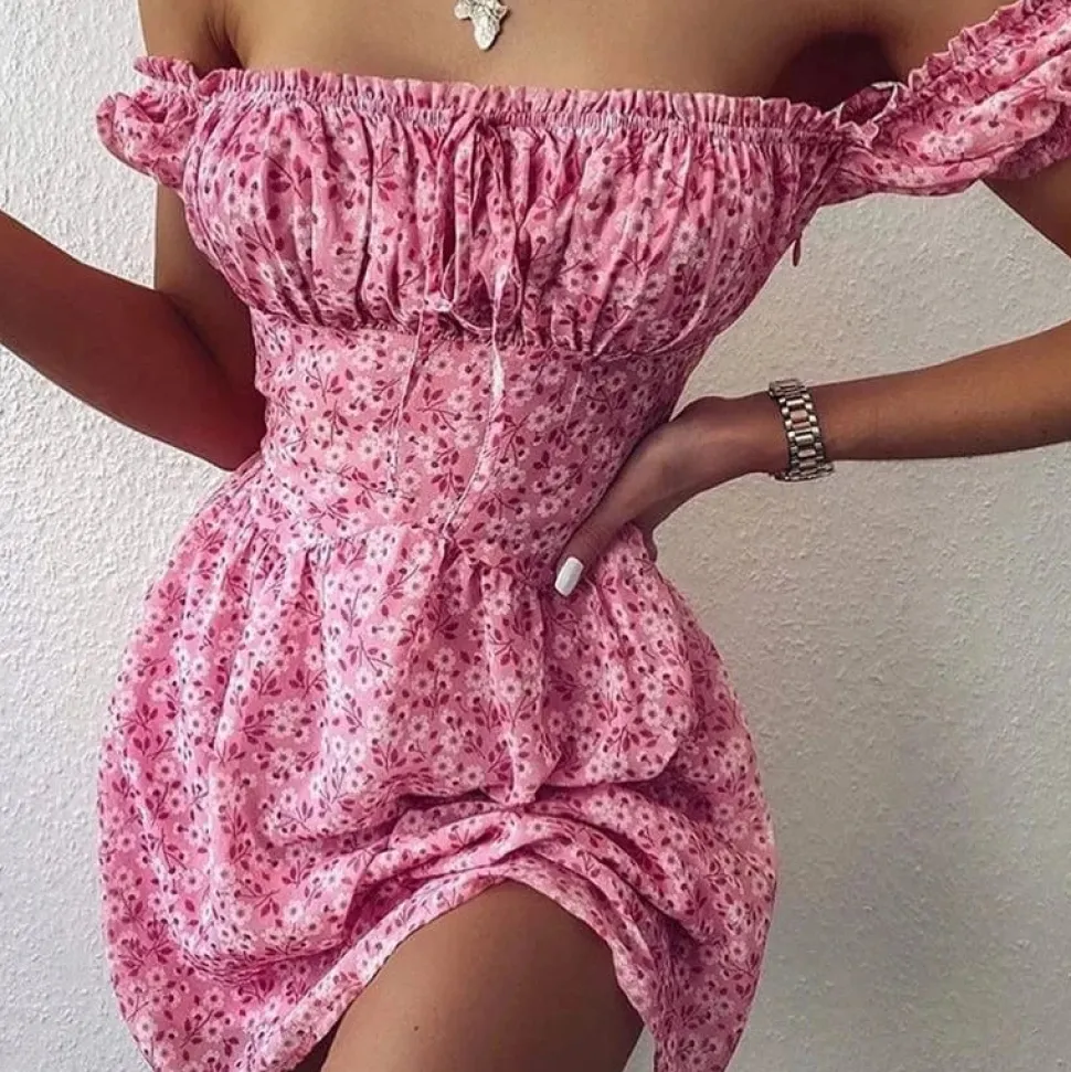 Robe été sexy rose motif fleuris