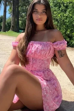 Robe été sexy rose motif fleuris
