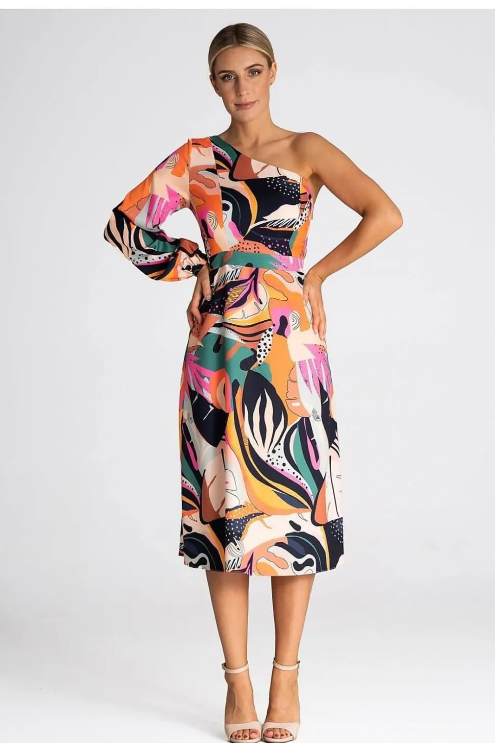 Robe une épaule dénudée