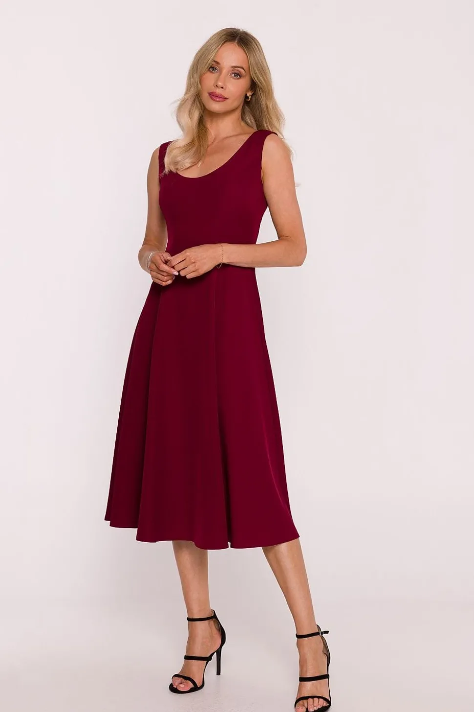 Robe évasée bordeaux midi sans manches
