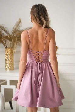 Robe évasée courte en rose poudre