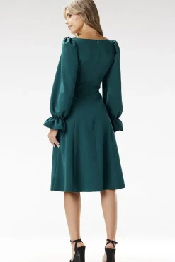 Robe évasée midi chic manches longues