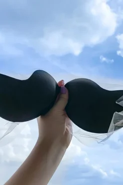 Soutien-gorge adhésif invisible